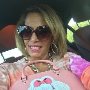 Meet your Posher, Kara